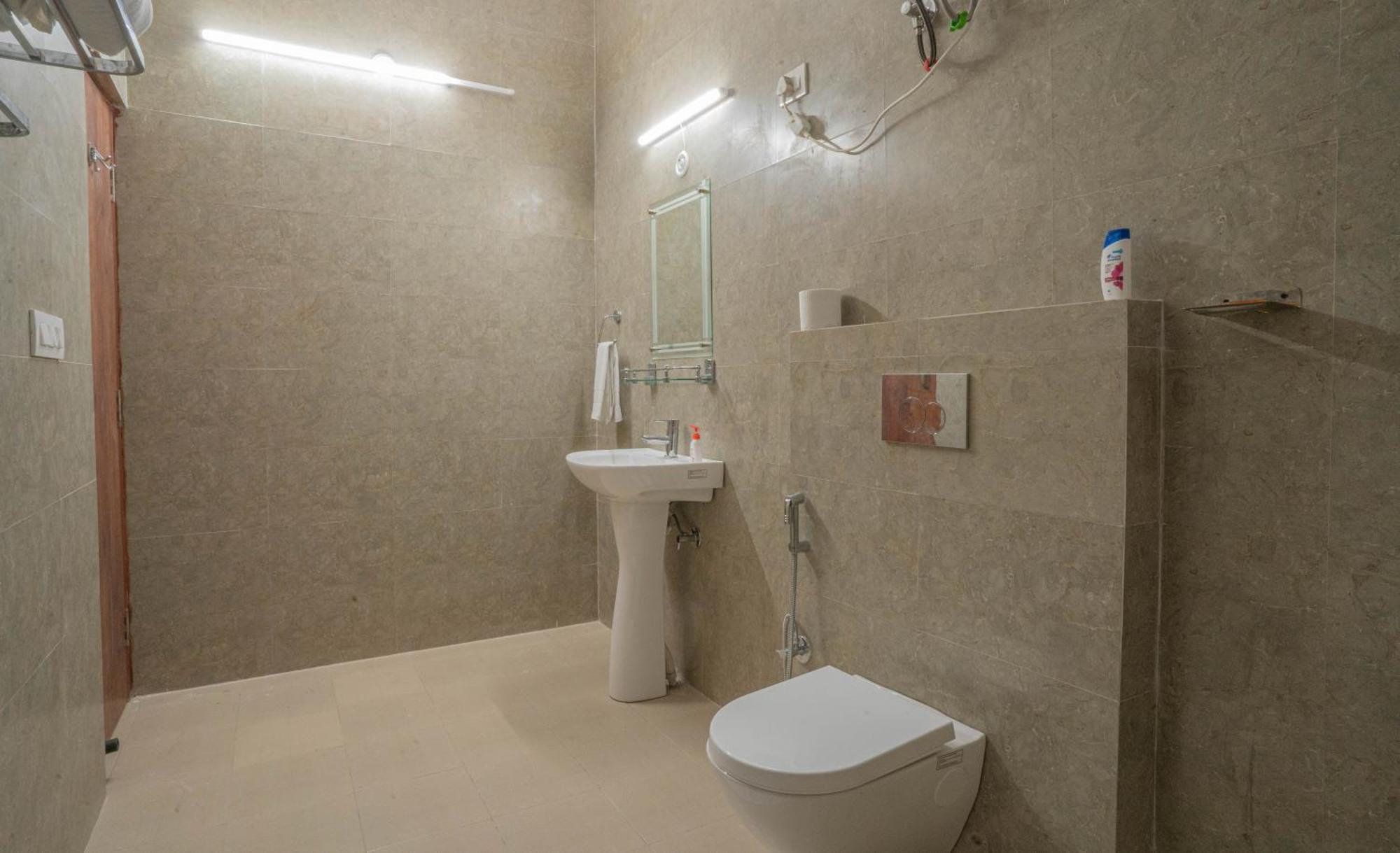Hostie Sahasrara-3Bhk Chalets, Majkhali, Раникет Екстериор снимка