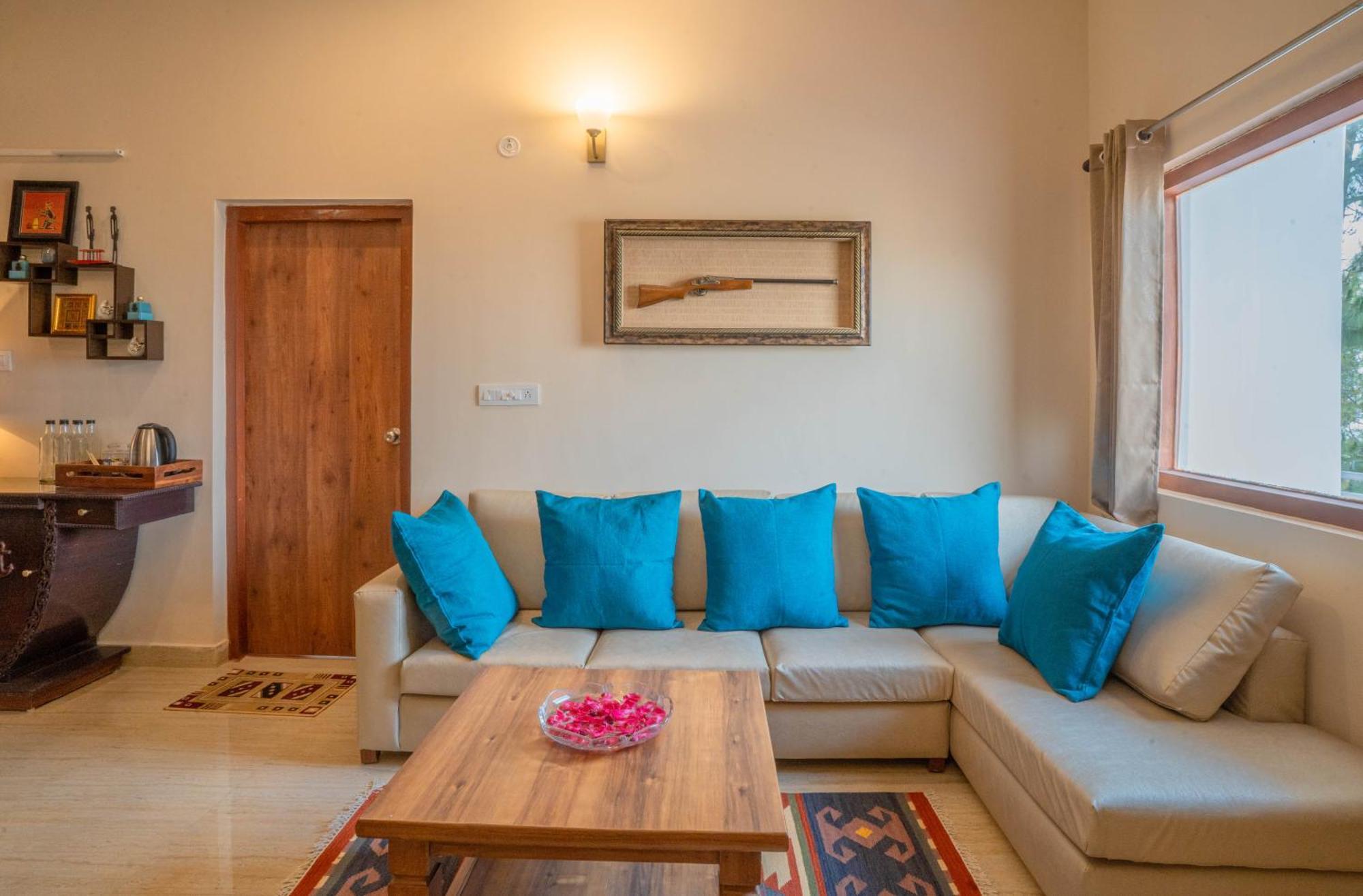 Hostie Sahasrara-3Bhk Chalets, Majkhali, Раникет Екстериор снимка